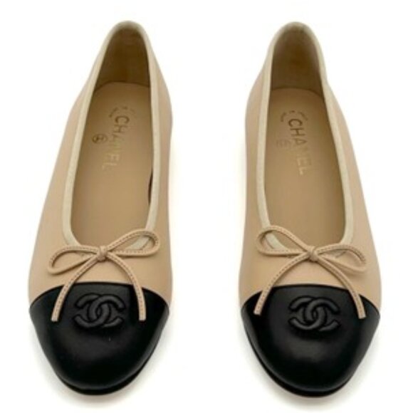EUC-Chanel Lambskin Cap Toe CC Ballet Flat - 40 - Picture 1 of 7